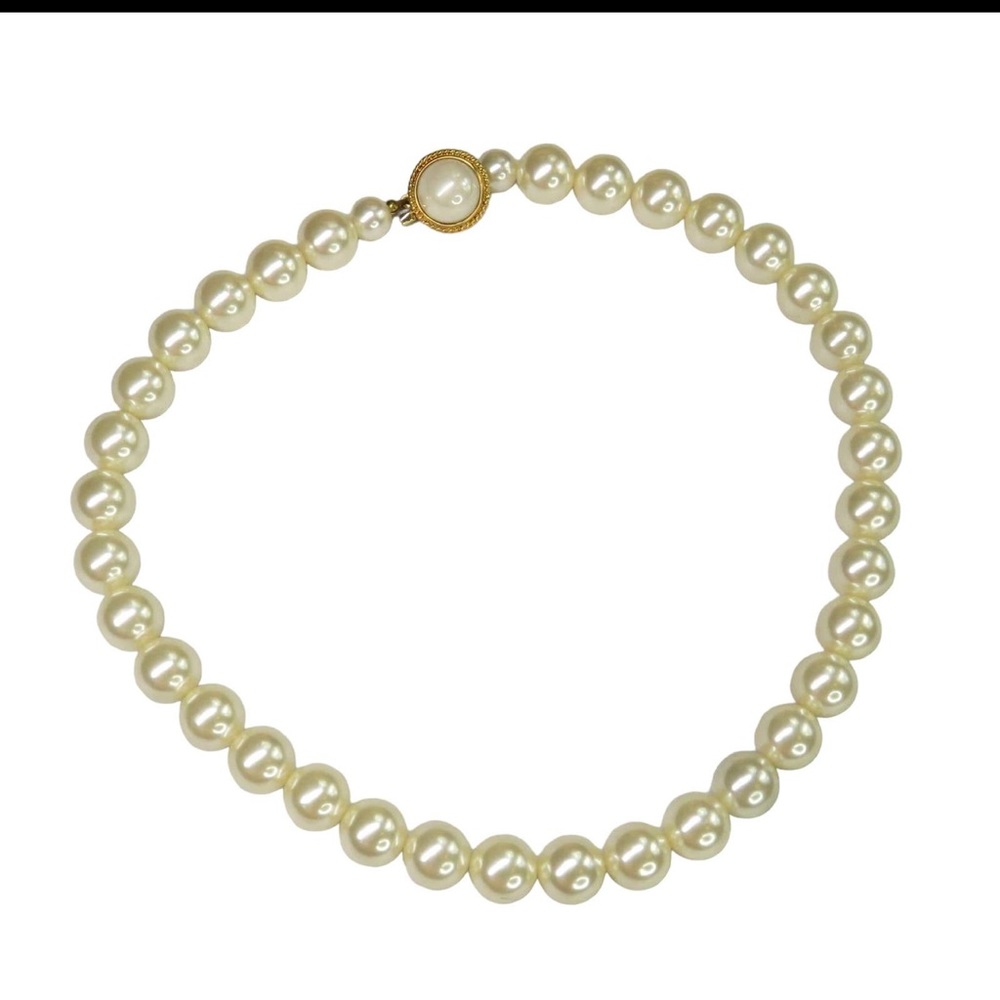 1980 vintage pearl necklace